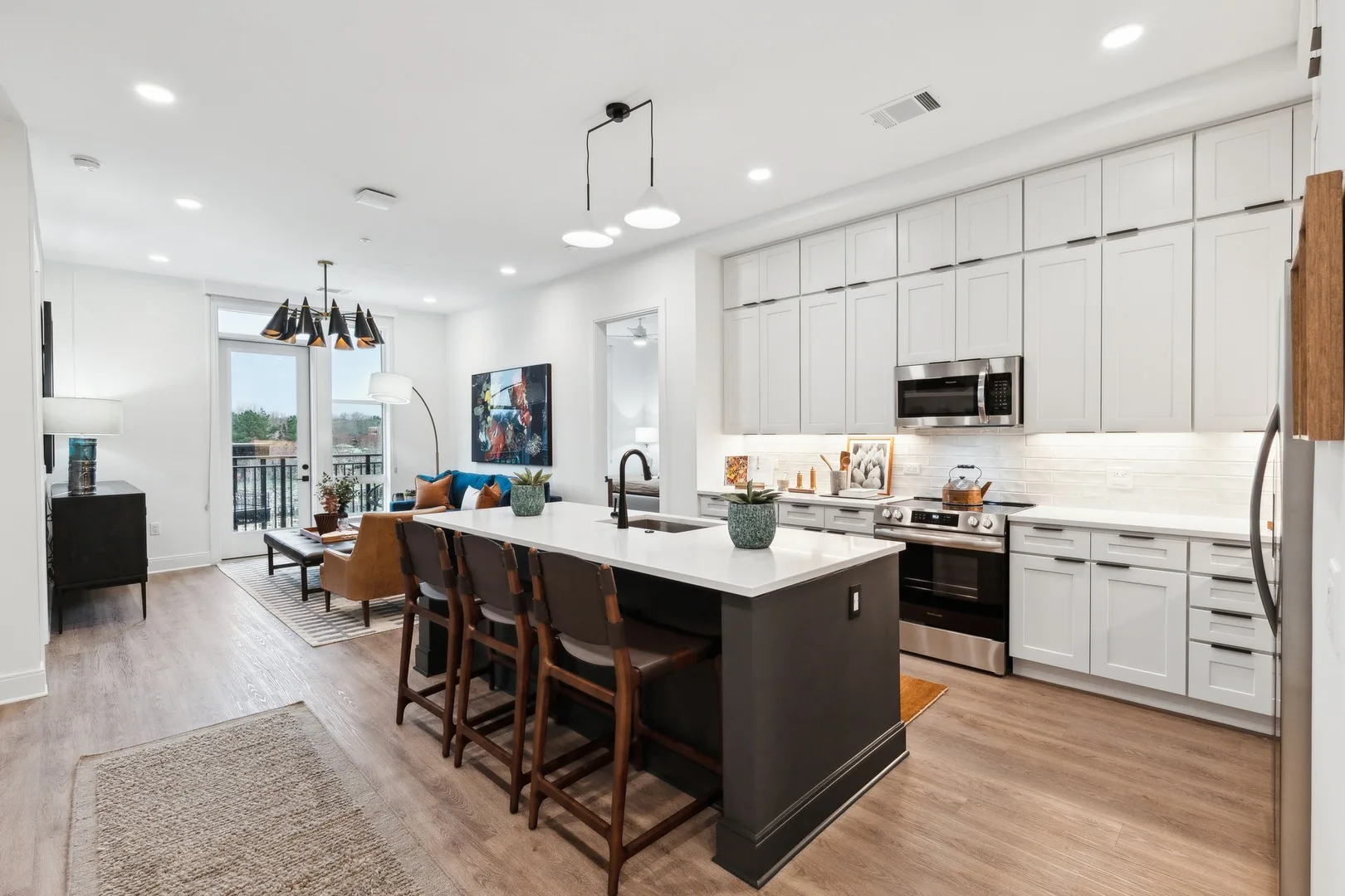 Oro_LuxuryApartmentCommunity_Kitchen_Ballantyne